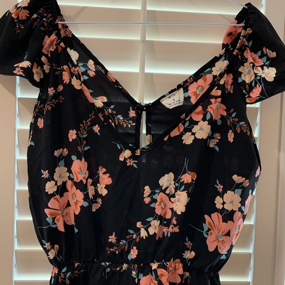 UO Pins and Needles Floral Romper - Picture 5 of 12